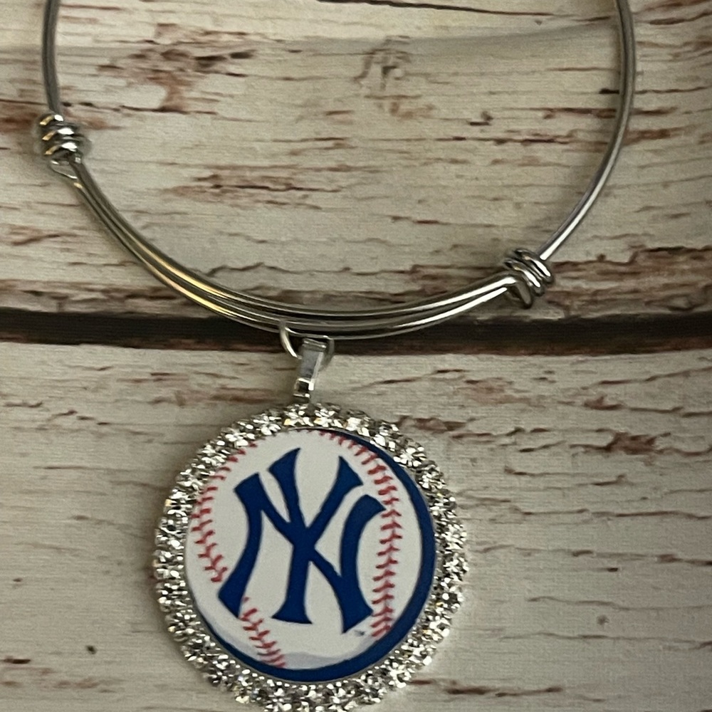 New York Yankees bracelet